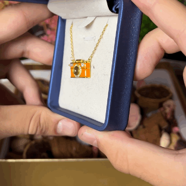 Custom Projection Necklace™