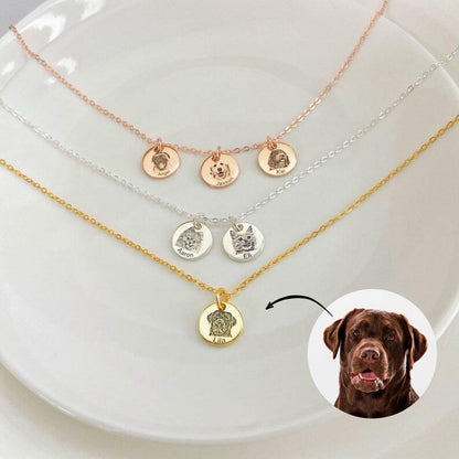 Customized pet portrait necklace/keychain